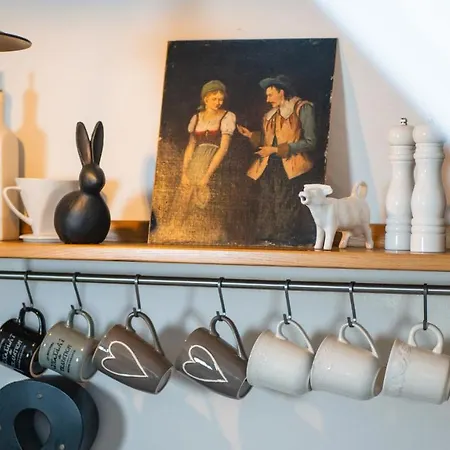 Dachwohnung Mit Ofen Und Freisitz * 윌링겐-비르켄도르프